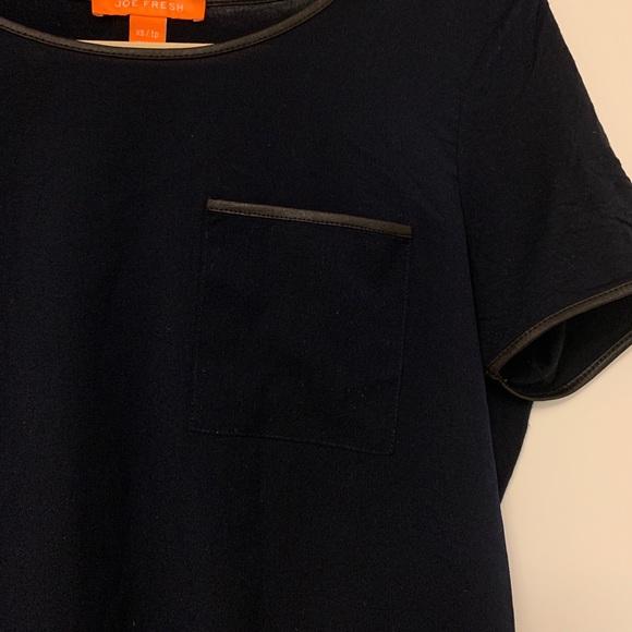 Joe Fresh navy blouse. - Picture 5 of 5